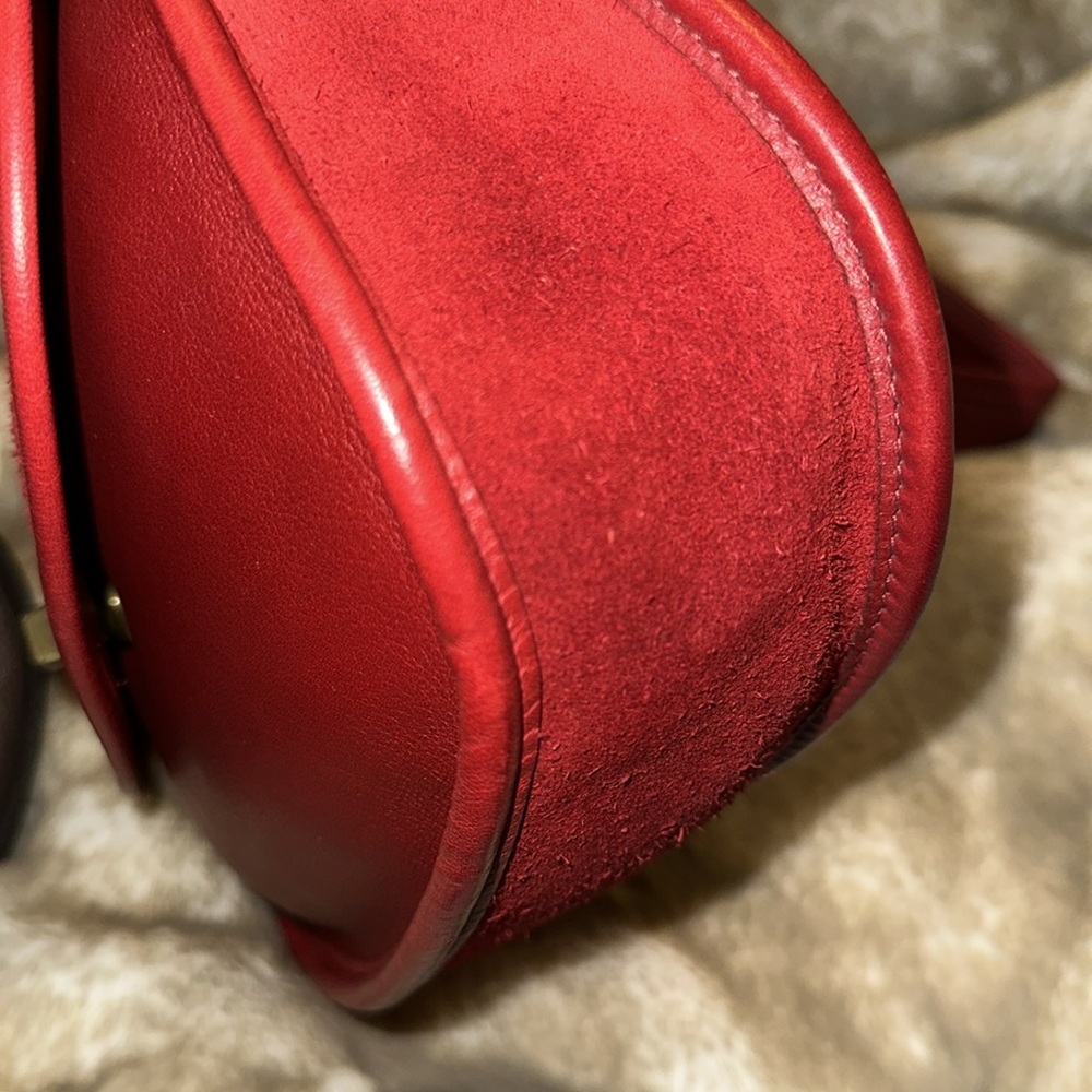 Vintage Coach Berkeley 9014 Saddle Bag Red Crescent Pebble Leather Suede - Picture 8 of 16